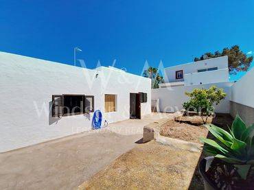 Casa rústica amb piscina en venda a Calle 16 Port Des Torrent
