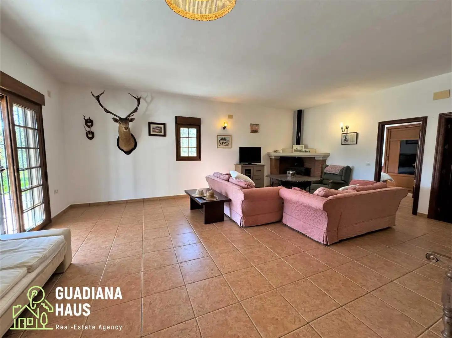 Living room of Country homes for sale in San Silvestre de Guzmán