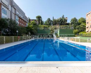 Piscina de Apartament en venda en  Madrid Capital amb Aire condicionat, Calefacció i Piscina