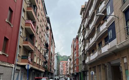 Vista exterior de Pis en venda en Erandio amb Terrassa i Balcó