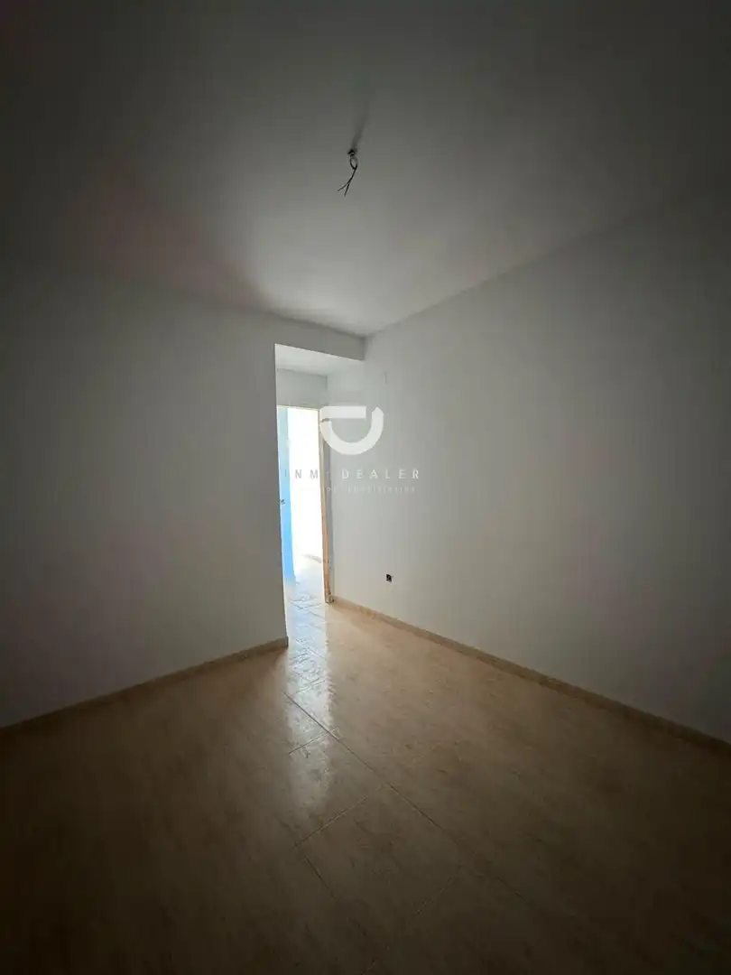 Schlafzimmer von Dachboden zum Verkauf in Gandia mit Privatgarten, Terrasse und Balkon