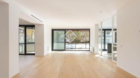 Foto 2 de Piso en venta en Les Tres Torres, Barcelona