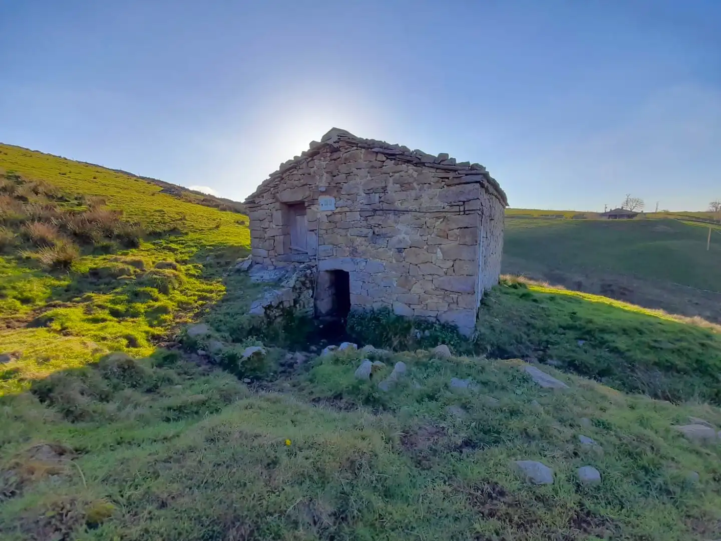 Vista exterior de Casa o chalet en venta en San Roque de Riomiera con Jardín privado