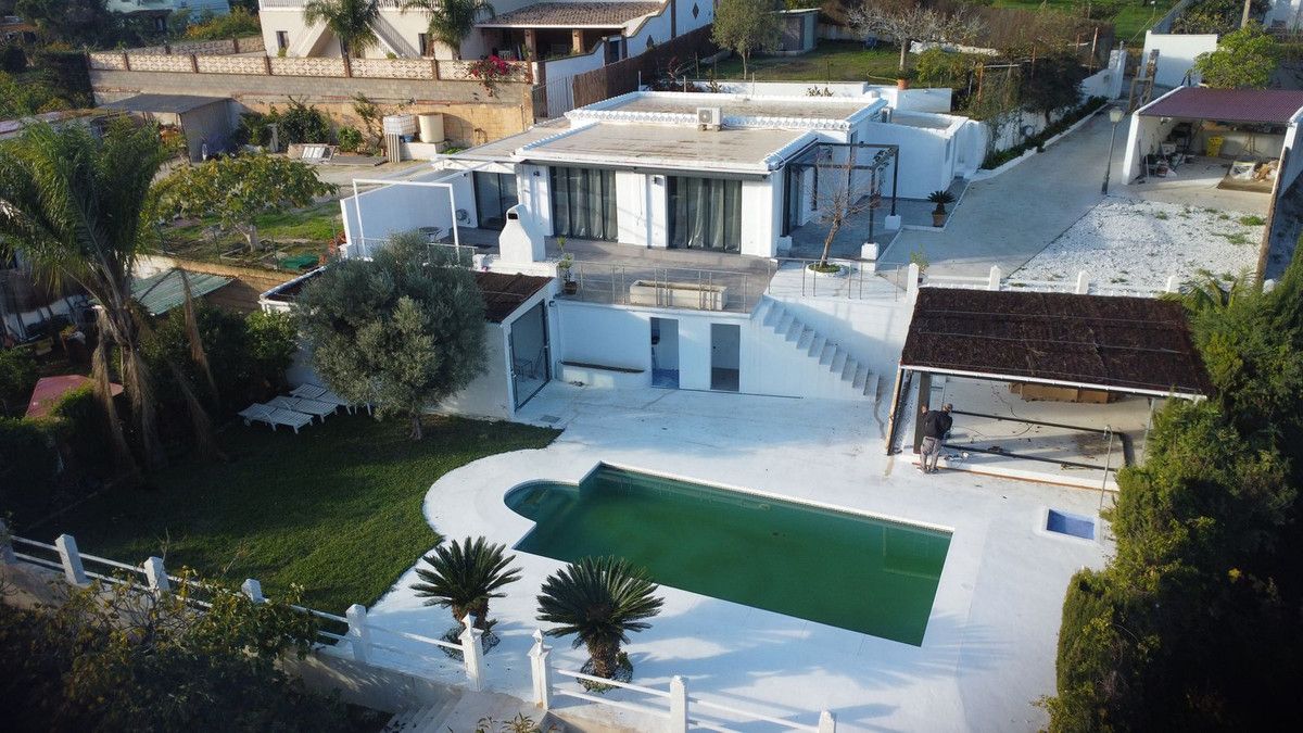 Exterior view of House or chalet for sale in Marbella  with Air Conditioner, Private garden and Swimming Pool