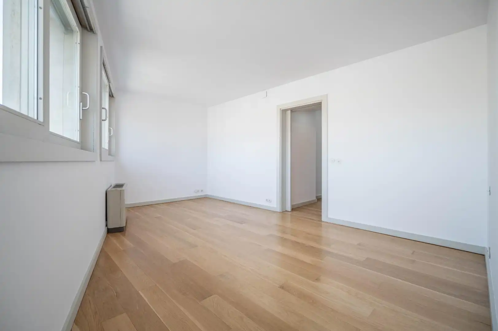 Piso en venta en Granada con Calefacción, Parquet y Alarma