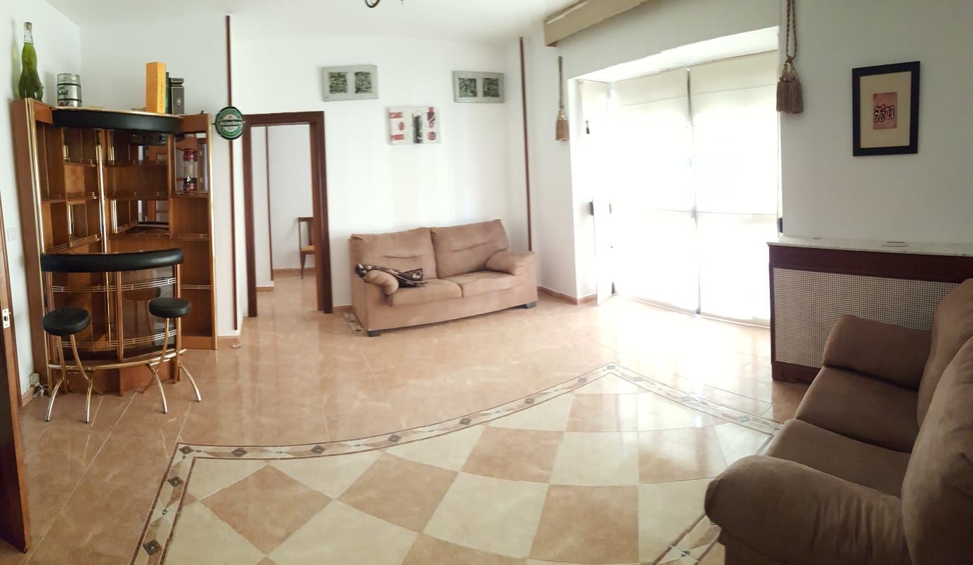 Sala d'estar de Pis en venda en Úbeda amb Aire condicionat, Calefacció i Moblat