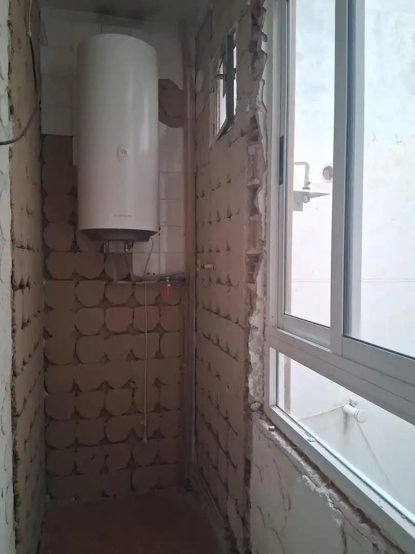 Badezimmer von Wohnung zum Verkauf in Albacete mit Balkon