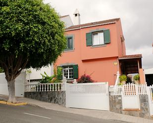 Exterior view of Single-family semi-detached for sale in Santa Brígida  with Terrace and Balcony