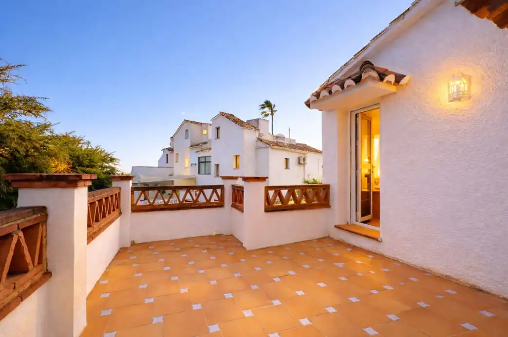 Terrassa de Casa adosada en venda en Mijas amb Jardí privat, Terrassa i Traster