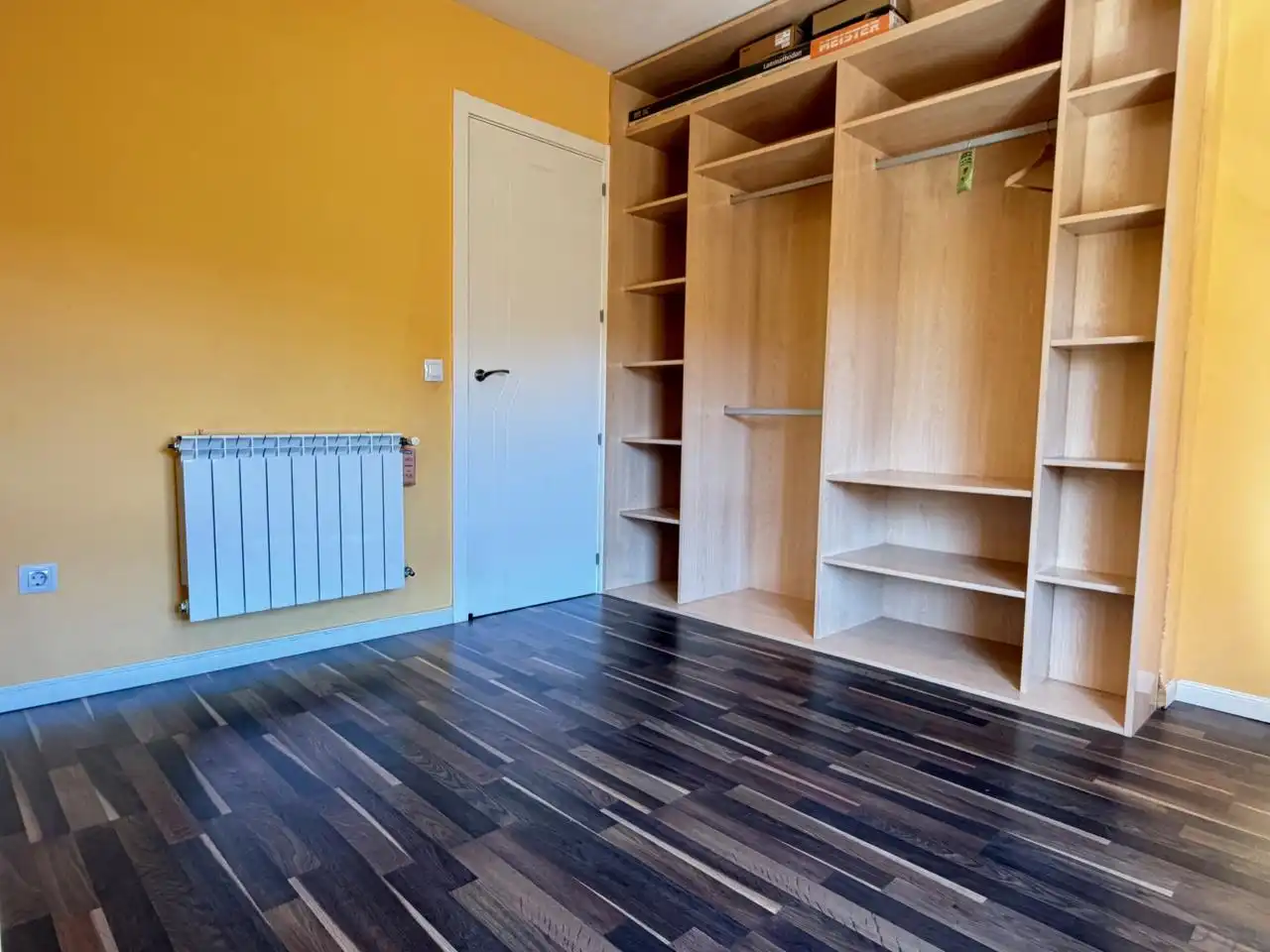 Schlafzimmer von Wohnung zum Verkauf in Alcorcón mit Klimaanlage und Heizung