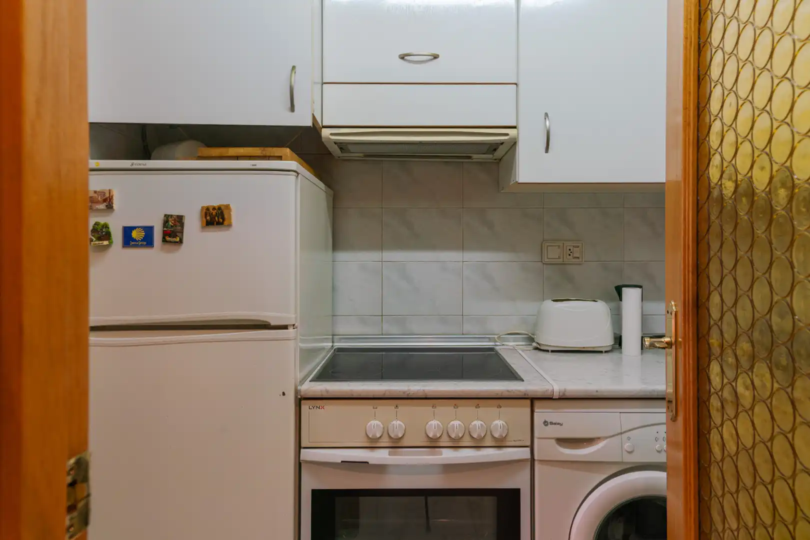 Kitchen of Flat for sale in Zaragoza  with Heating, Furnished and Oven