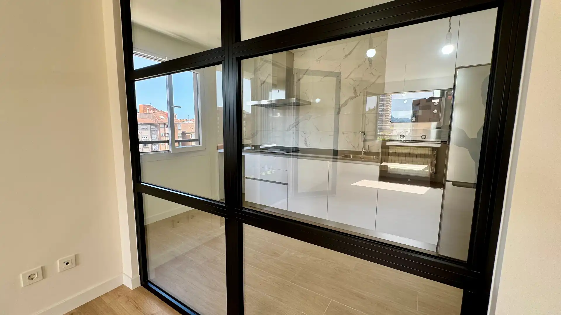 Cocina de Piso en venta en Gijón  con Calefacción, Parquet y Terraza
