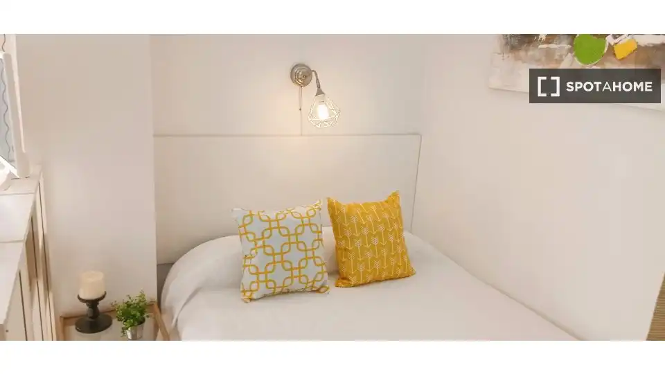 Bedroom of Study for share in Murcia  with Air Conditioner, Terrace and Furnished