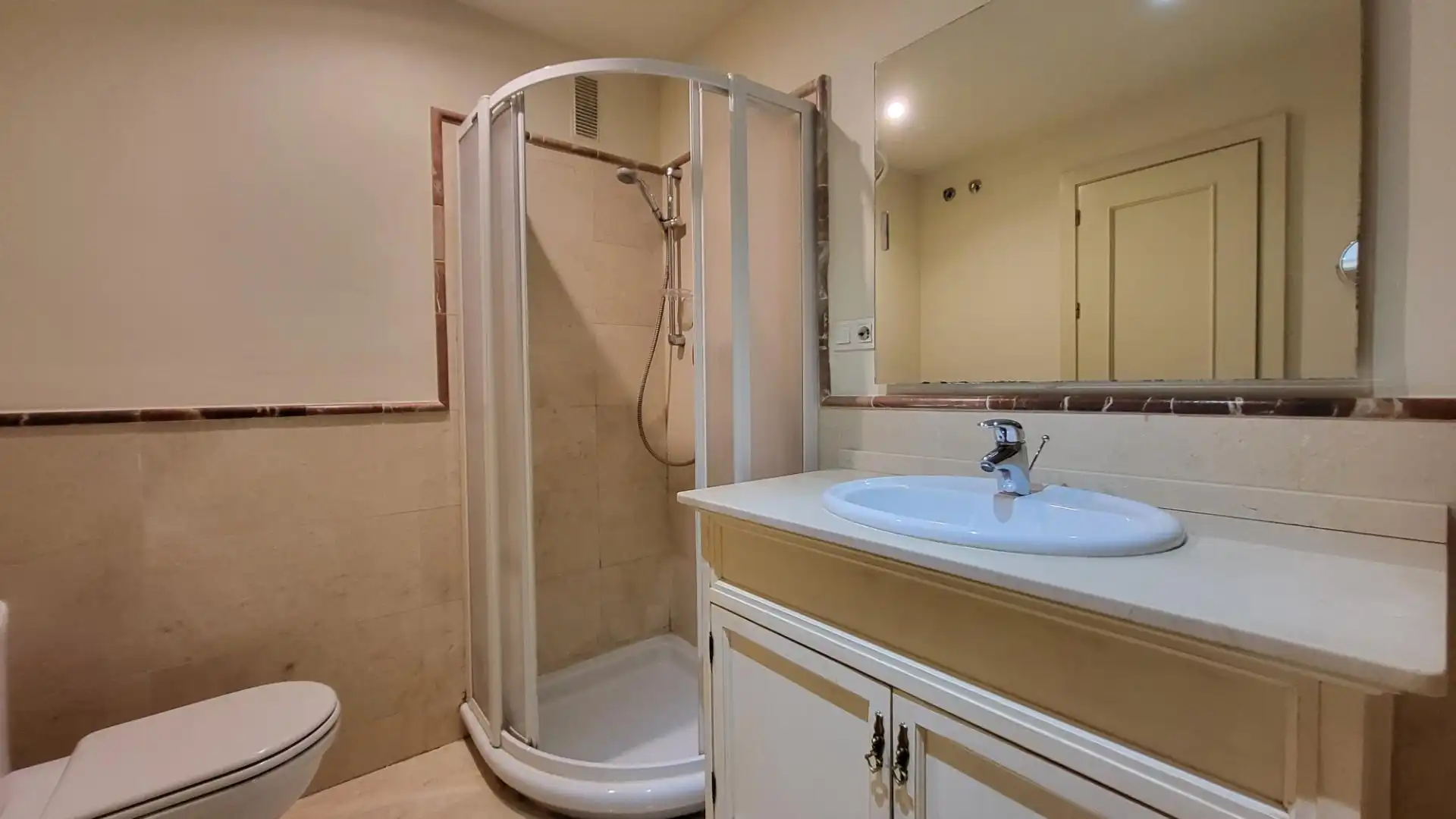 Apartamento con terraza en venta en Nueva Andalucía, imagen 32