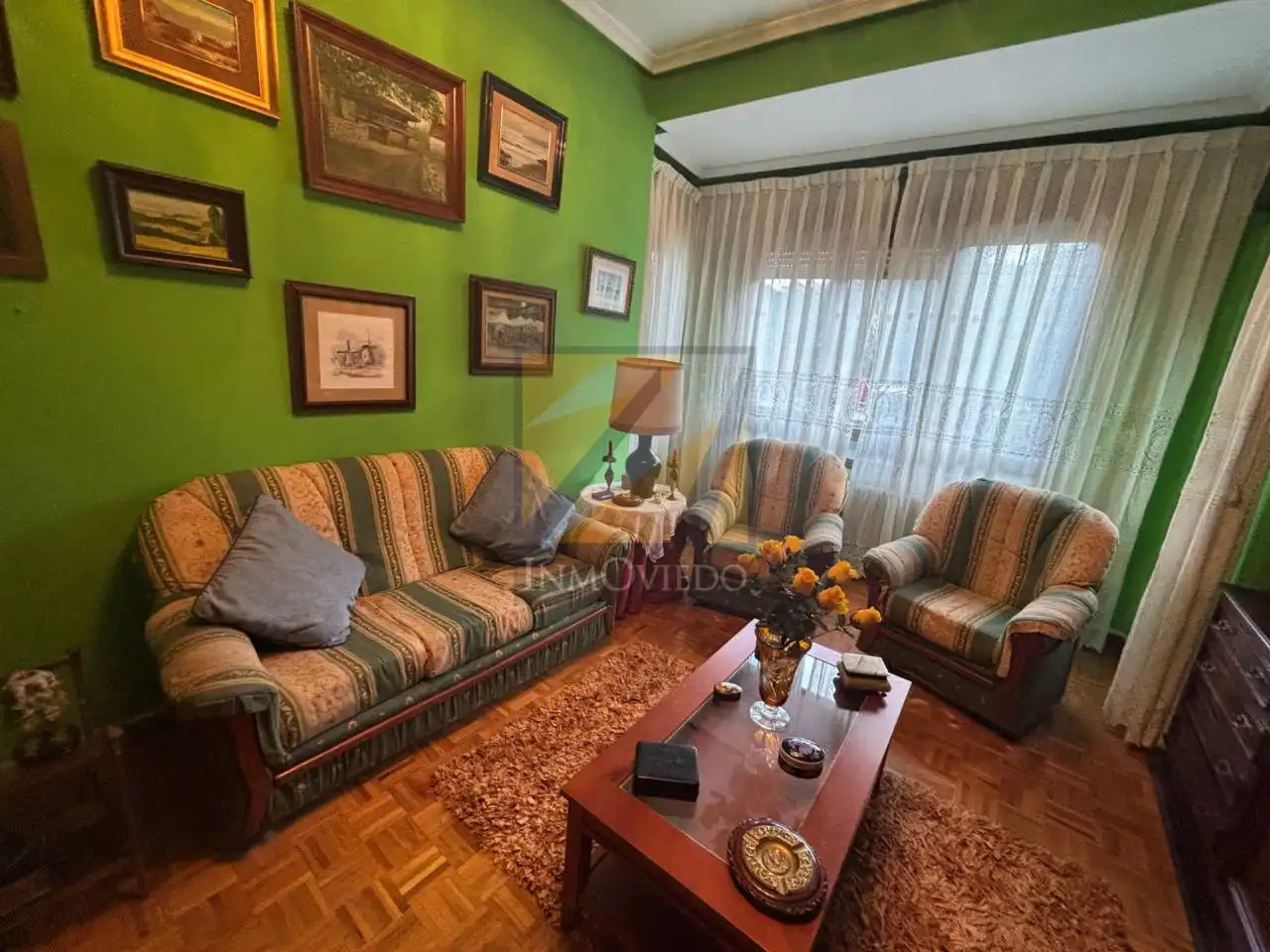 Living room of Flat for sale in Oviedo   with Heating, Parquet flooring and Storage room