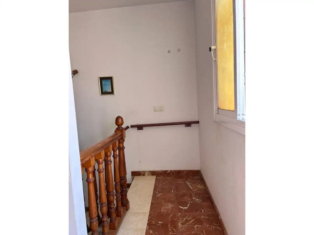 Einfamilien-Reihenhaus zum Verkauf in Estepona mit Klimaanlage und Terrasse