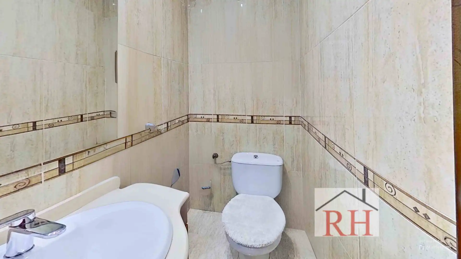 Baño de Casa adosada en venta en Alcalá de Henares con Aire acondicionado, Calefacción y Jardín privado