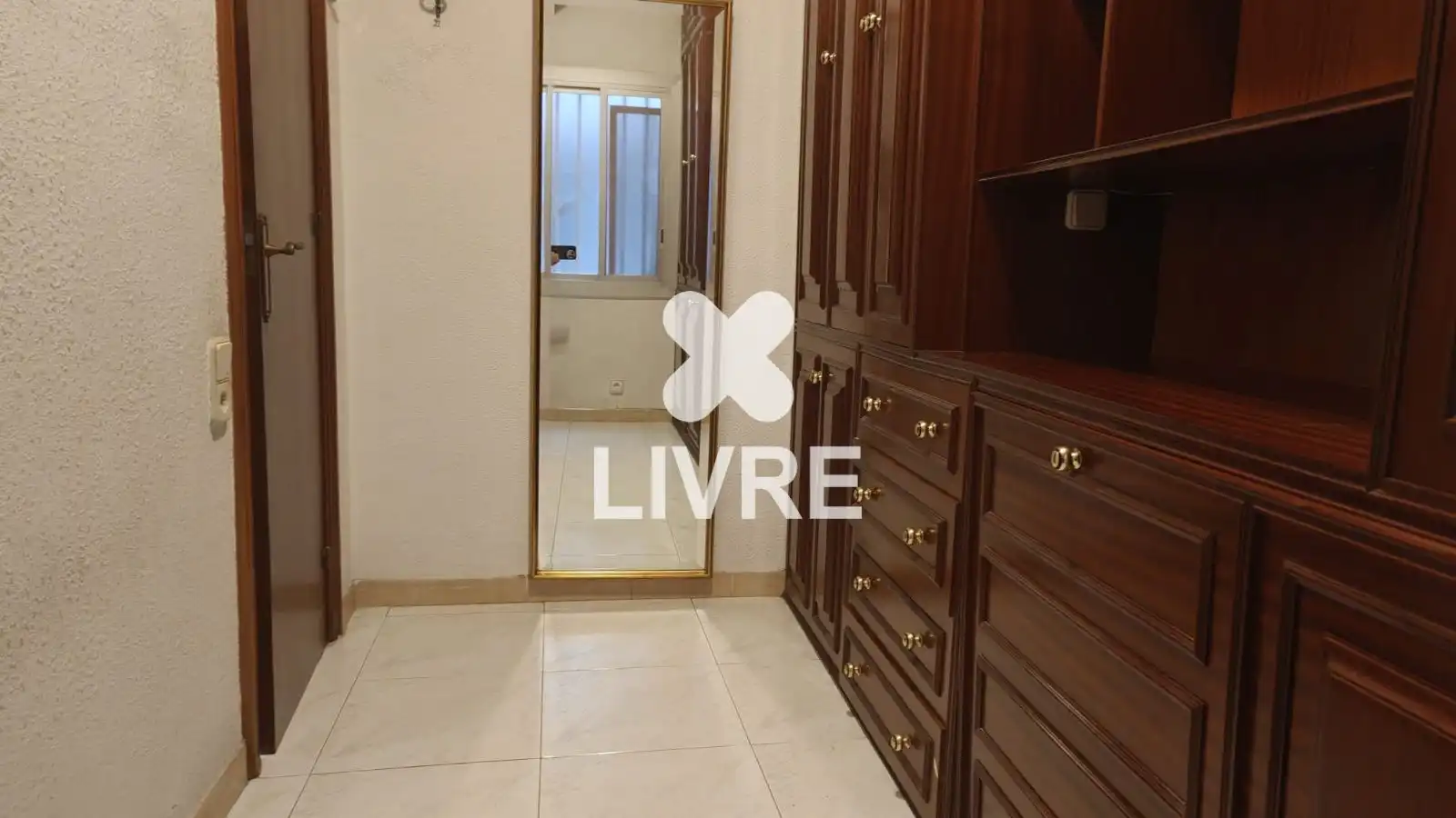 Habitación de Piso en venta en Barcelona con Calefacción y Balcón