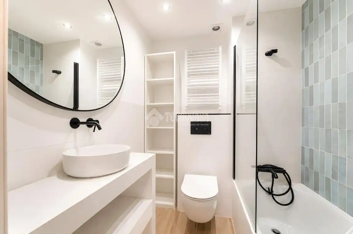 Baño de Piso en venta en Torrelodones con Calefacción, Terraza y Piscina comunitaria