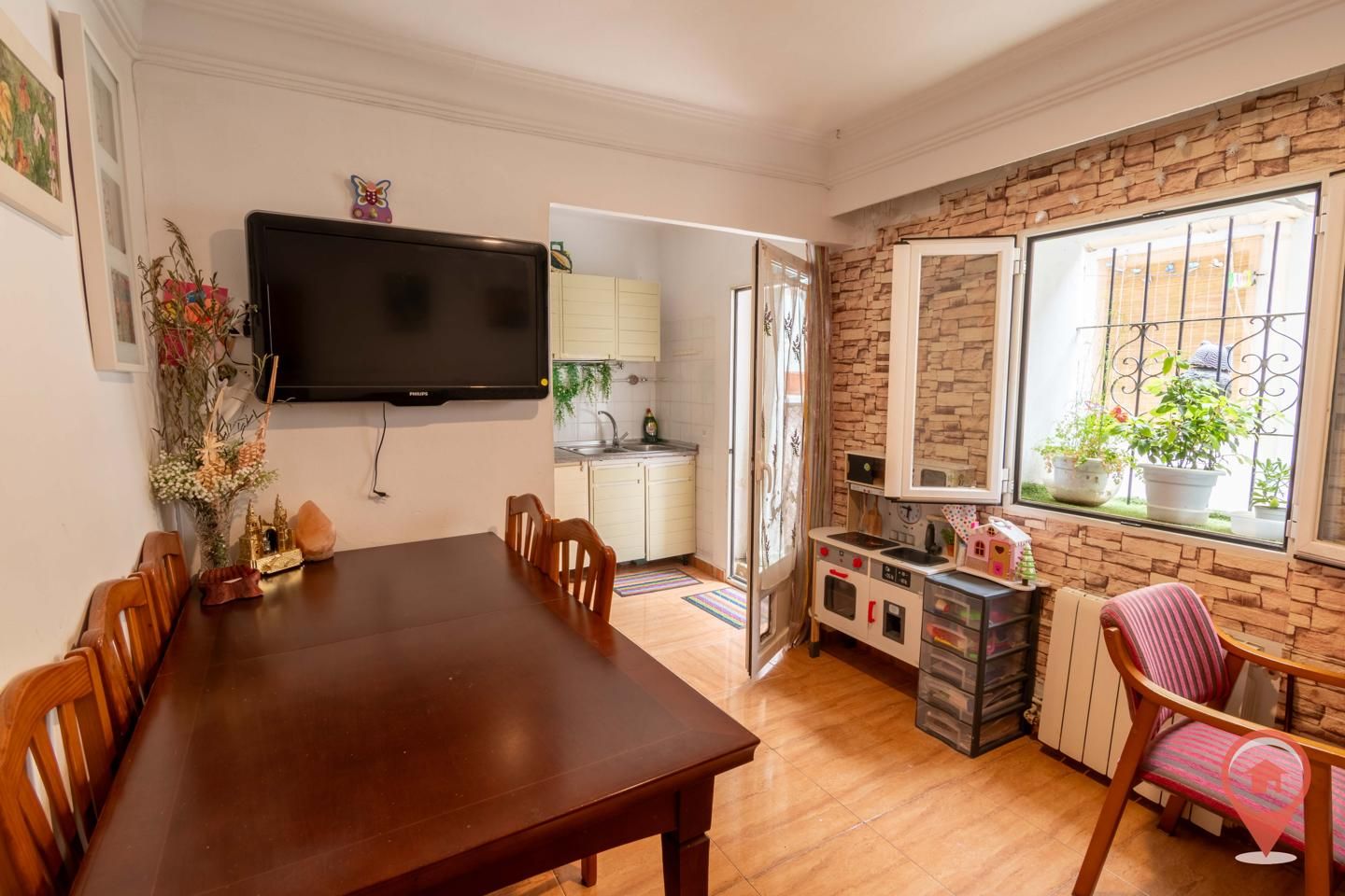 Sala d'estar de Planta baixa en venda en Cuenca Capital amb Calefacció, Terrassa i Traster