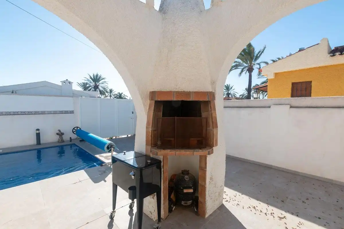 Jardín de Casa o chalet en venta en Torrevieja con Aire acondicionado, Terraza y Trastero
