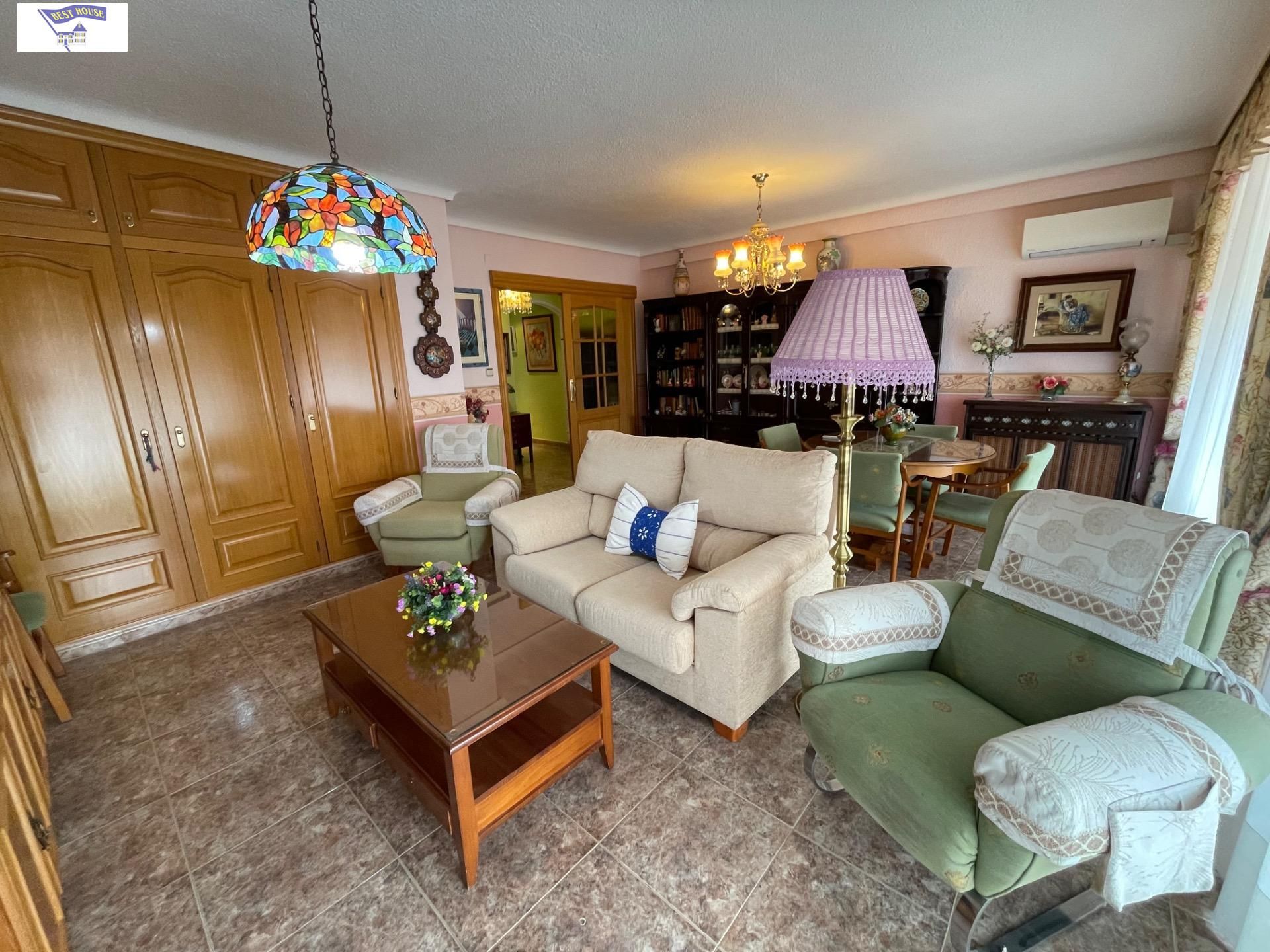 Sala d'estar de Pis en venda en  Albacete Capital amb Balcó