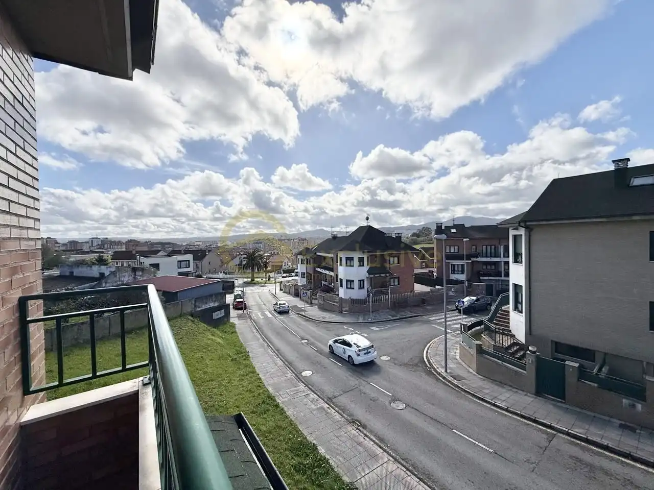 Vista exterior de Casa o chalet en venta en Avilés con Calefacción, Jardín privado y Parquet