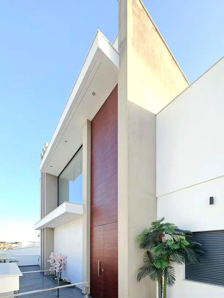 Vista exterior de Casa o xalet en venda en Alcalá de Guadaira amb Aire condicionat, Jardí privat i Terrassa