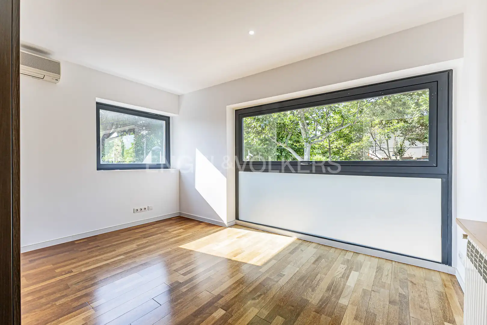 Bedroom of Houses for sale in Sant Cugat del Vallès  with Air Conditioner, Heating and Private garden