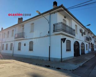 Vista exterior de Casa o xalet de lloguer en Pozoblanco amb Traster i Balcó