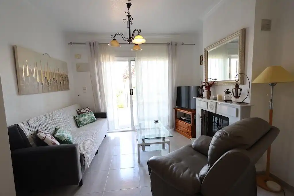 Planta baixa de lloguer a Calle Nicolas de Bussi, Playa Flamenca