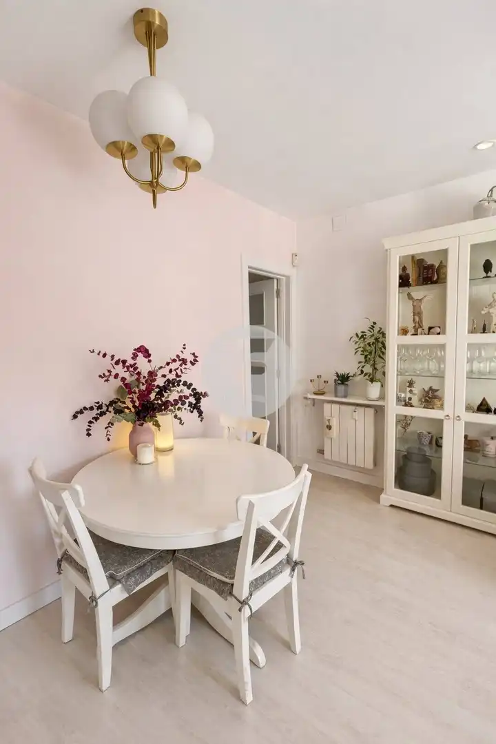 Comedor de Piso en venta en Barcelona con Aire acondicionado, Calefacción y Balcón