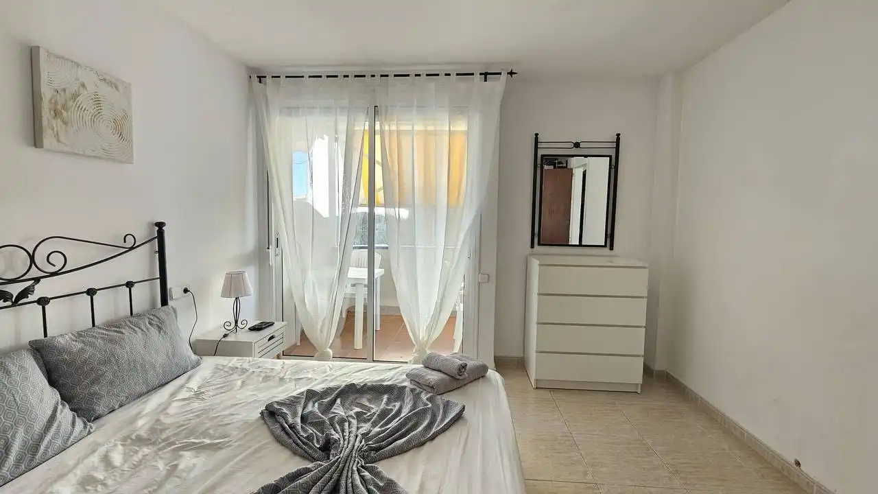 Habitación de Planta baja de alquiler en Roses con Aire acondicionado, Terraza y Amueblado