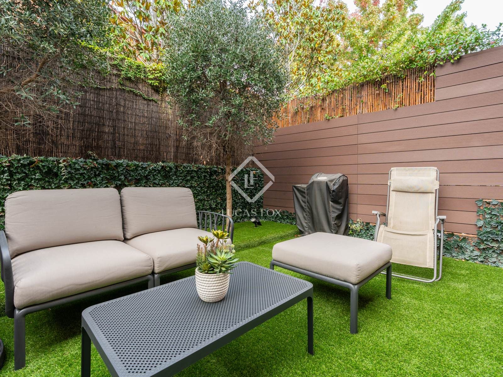 Terrassa de Casa o xalet en venda en Sant Cugat del Vallès amb Aire condicionat, Calefacció i Jardí privat