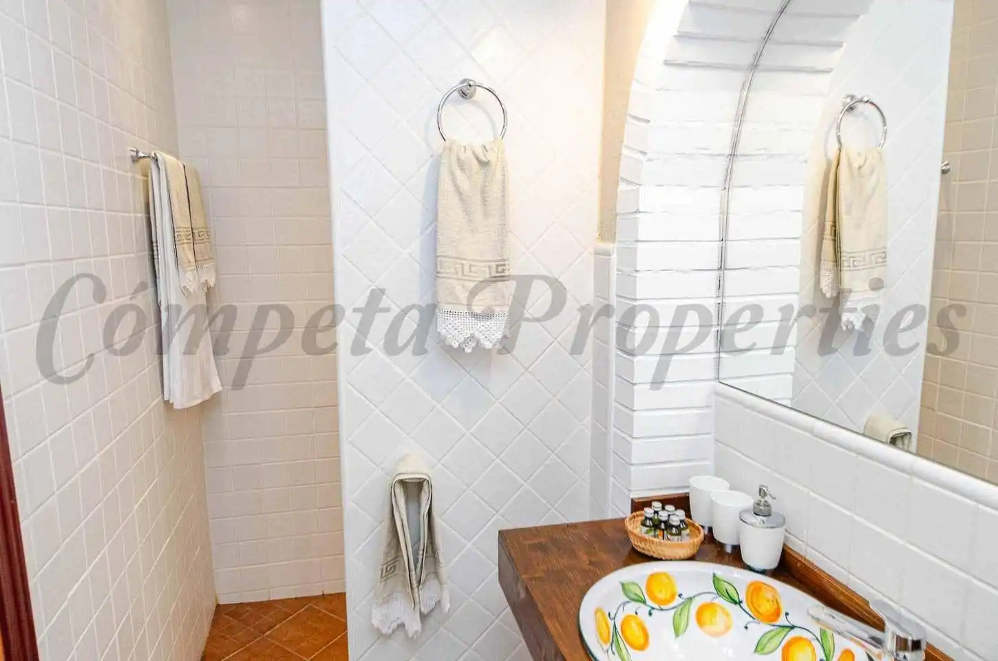 Houses for sale in Canillas de Albaida, Málaga
