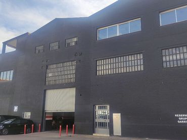 Nave industrielle à vendre à Carrer de santander 71