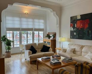 Living room of Flat for sale in  Valencia Capital  with Air Conditioner and Balcony