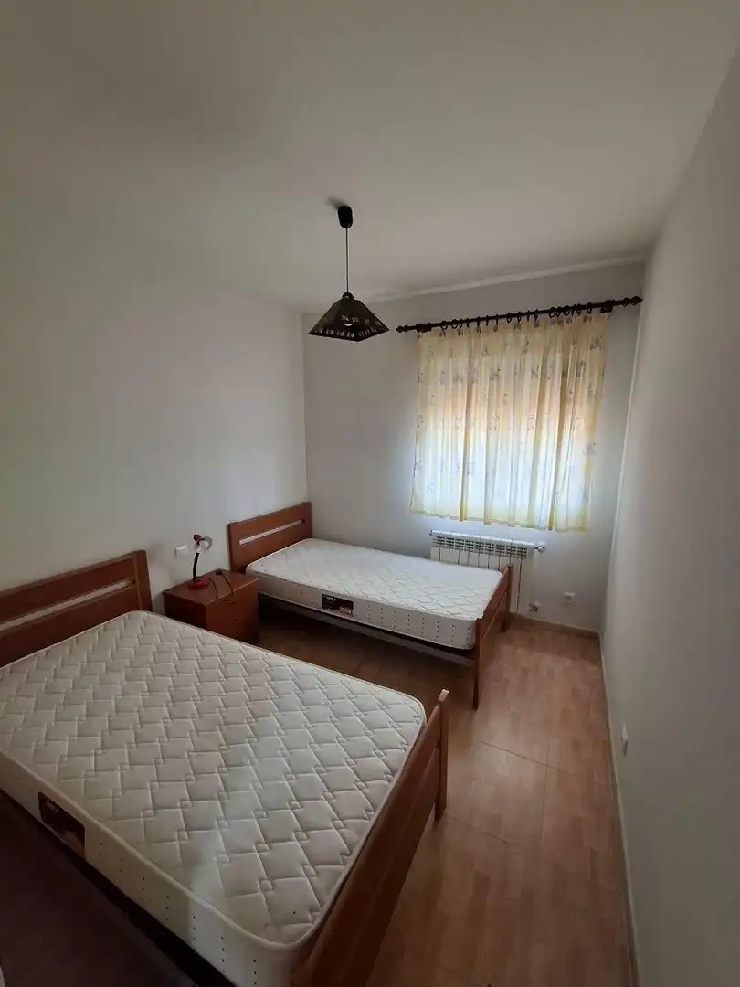Dormitori de Casa o xalet en venda en Otero amb Aire condicionat, Jardí privat i Traster