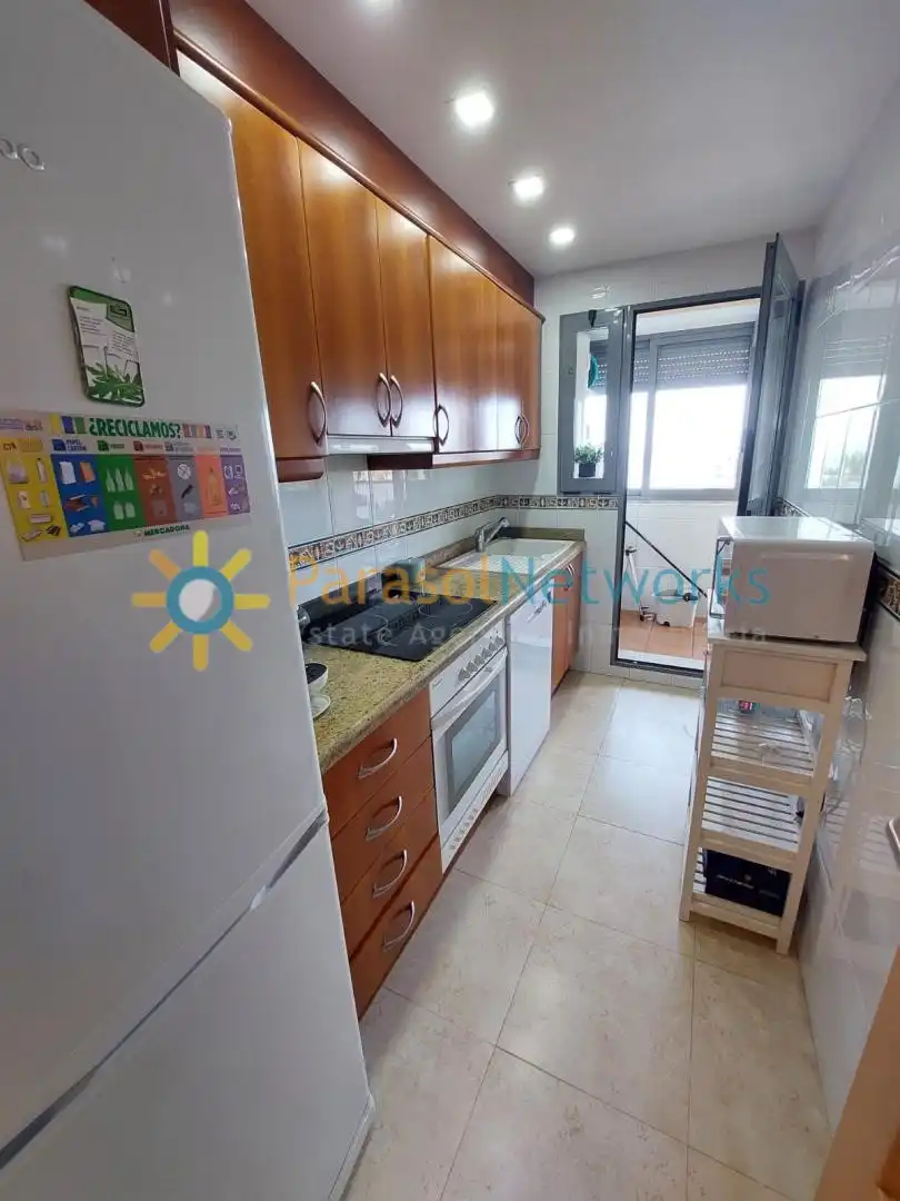 Küche von Wohnungen zur Miete in Guardamar de la Safor mit Klimaanlage, Heizung und Terrasse