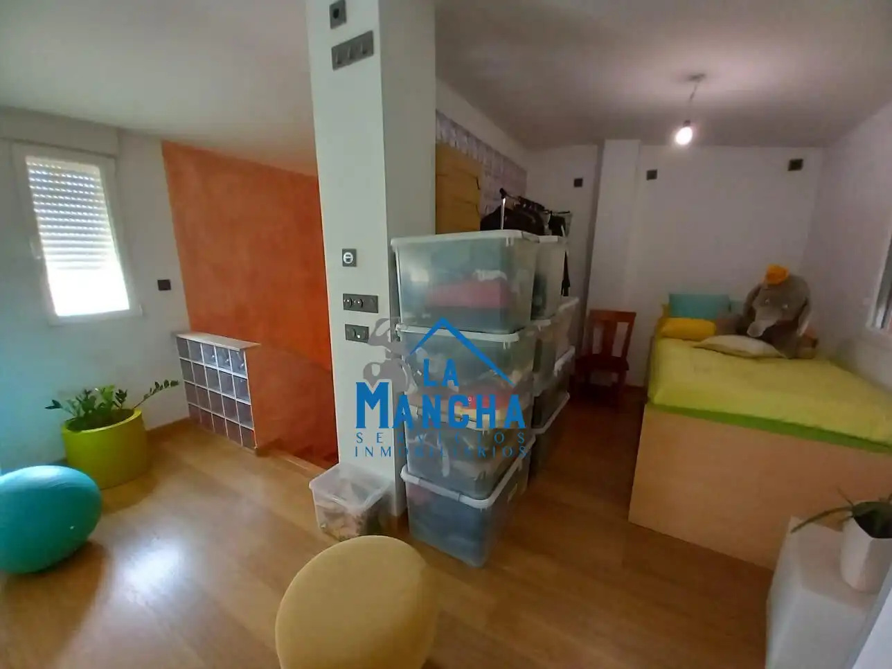 Schlafzimmer von Einfamilien-Reihenhaus zum Verkauf in La Gineta mit Abstellraum und Schwimmbad