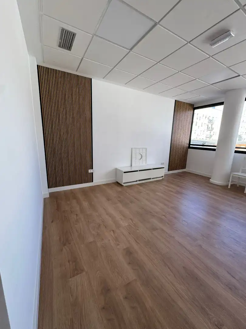 Büro zum Verkauf in Valencia mit Klimaanlage und Heizung
