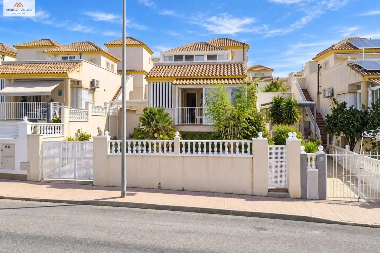 Chalet con piscina en venta en San Fulgencio