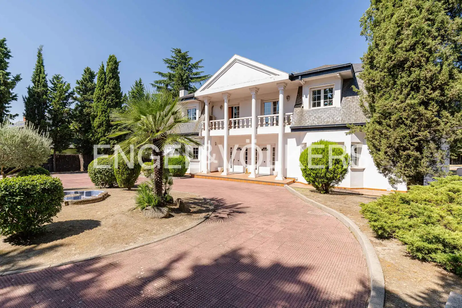 Vista exterior de Casa o chalet en venta en Las Rozas de Madrid con Aire acondicionado, Calefacción y Jardín privado