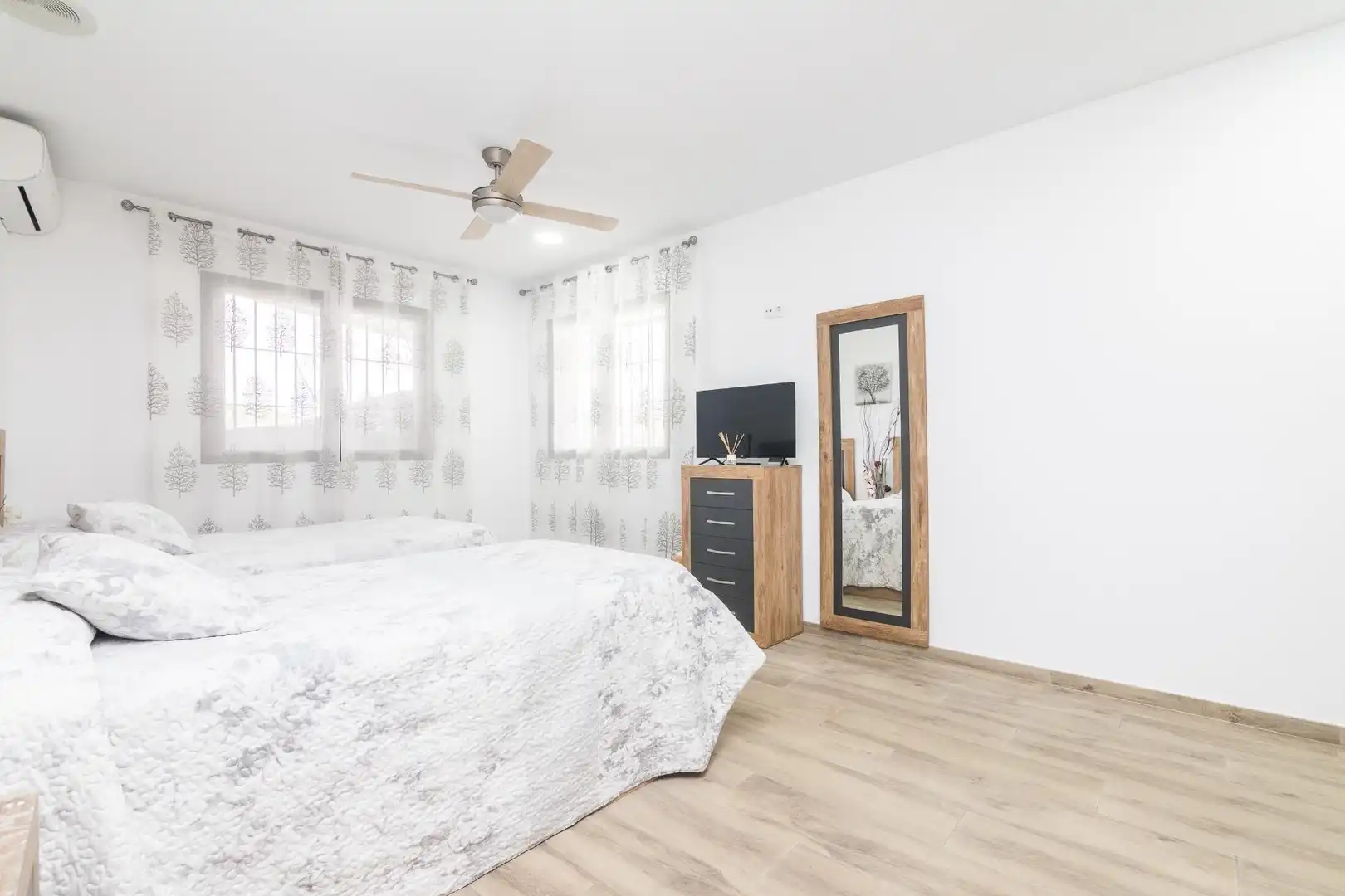Schlafzimmer von Haus oder Chalet zum Verkauf in Elche / Elx mit Klimaanlage, Privatgarten und Terrasse