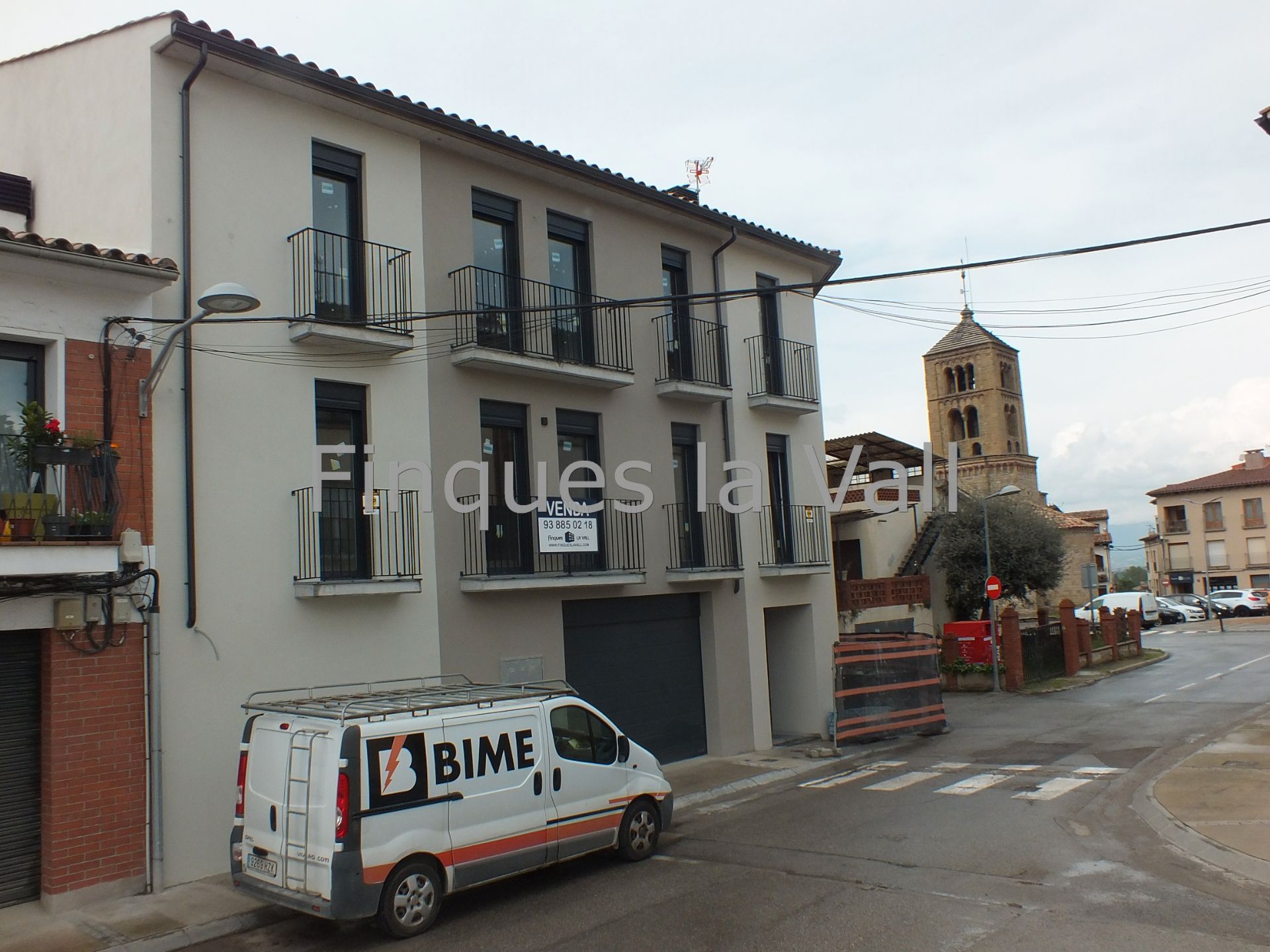 Vista exterior de Pis en venda en Santa Eugènia de Berga amb Calefacció i Forn