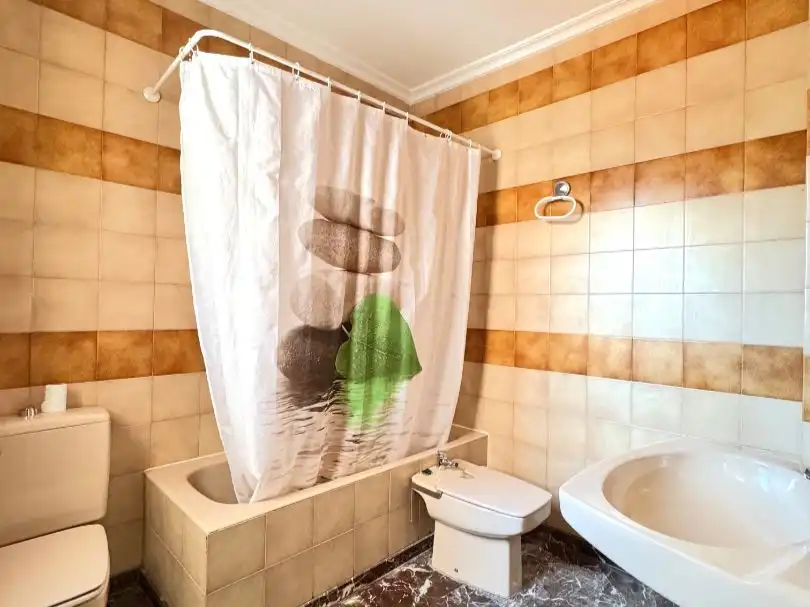Bathroom of Flat for sale in Baza, Granada