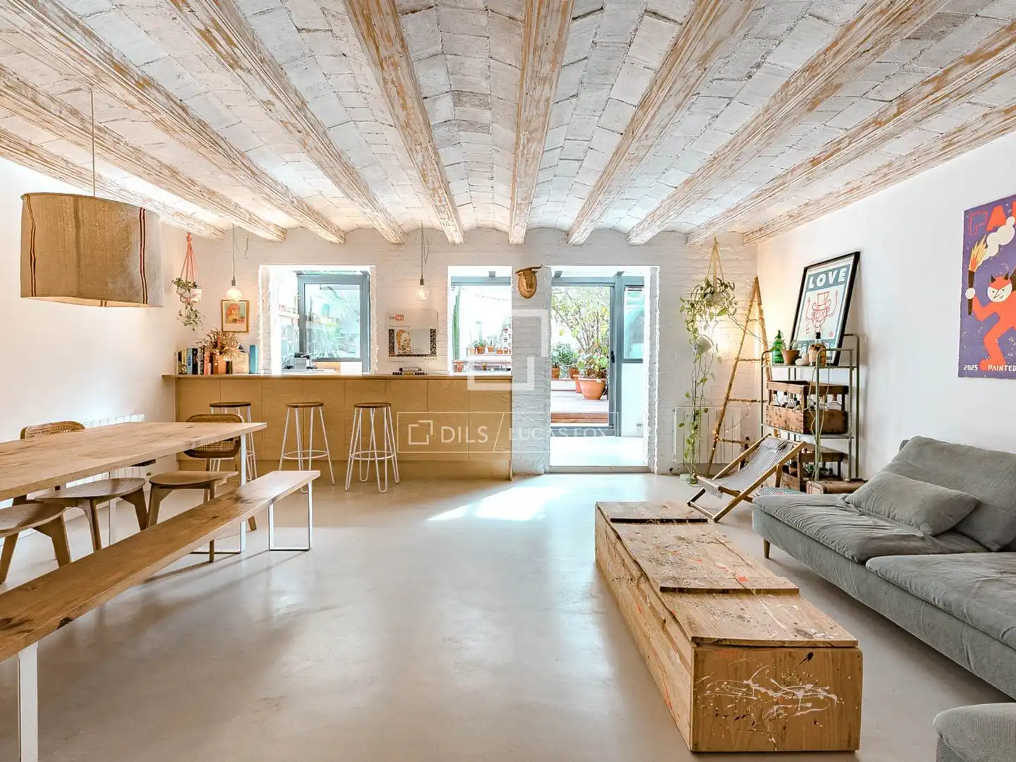 Wohnung zum Verkauf in Barcelona mit Klimaanlage, Heizung und Terrasse