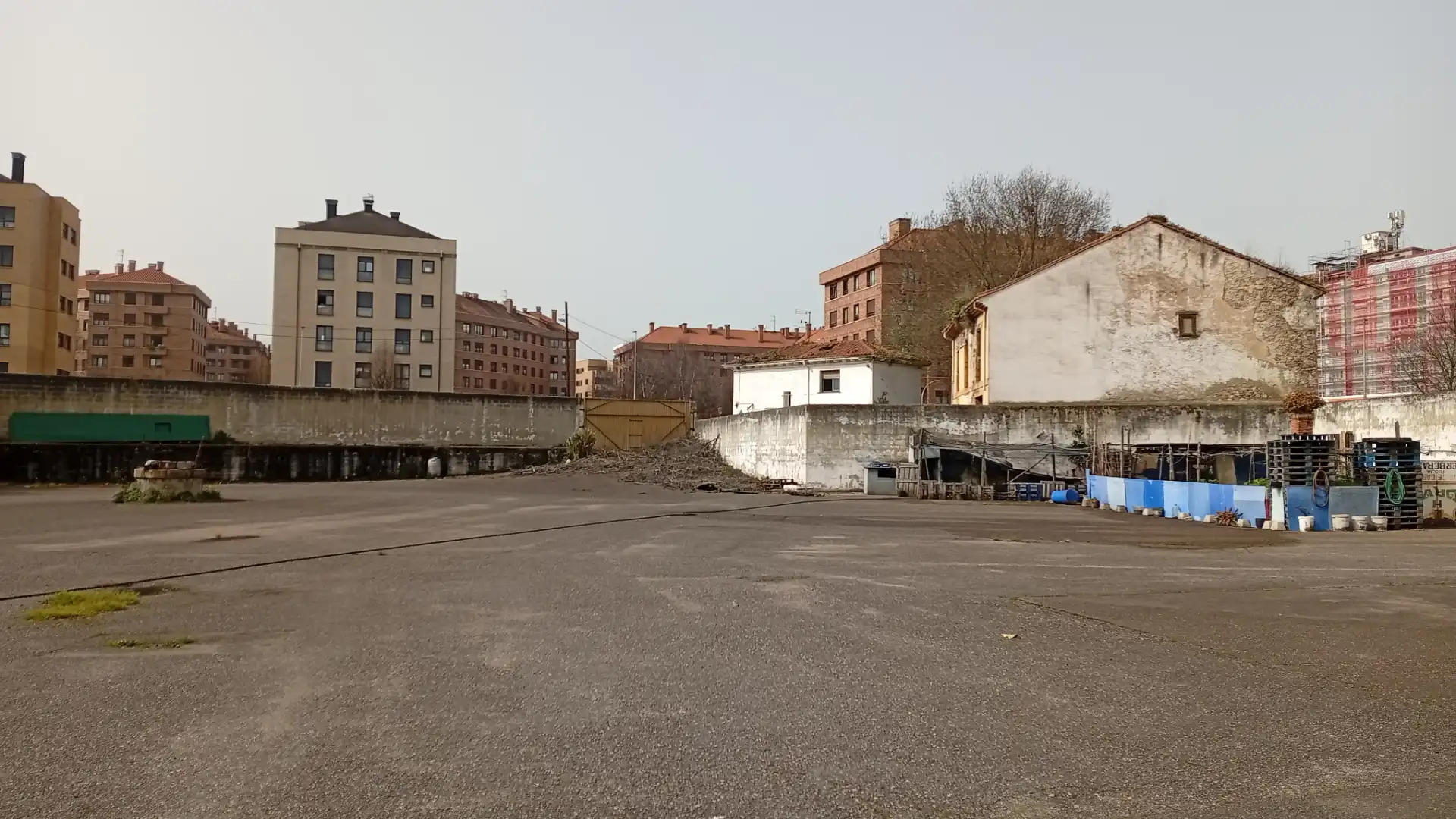Vista exterior de Residencial en venda en Gijón 