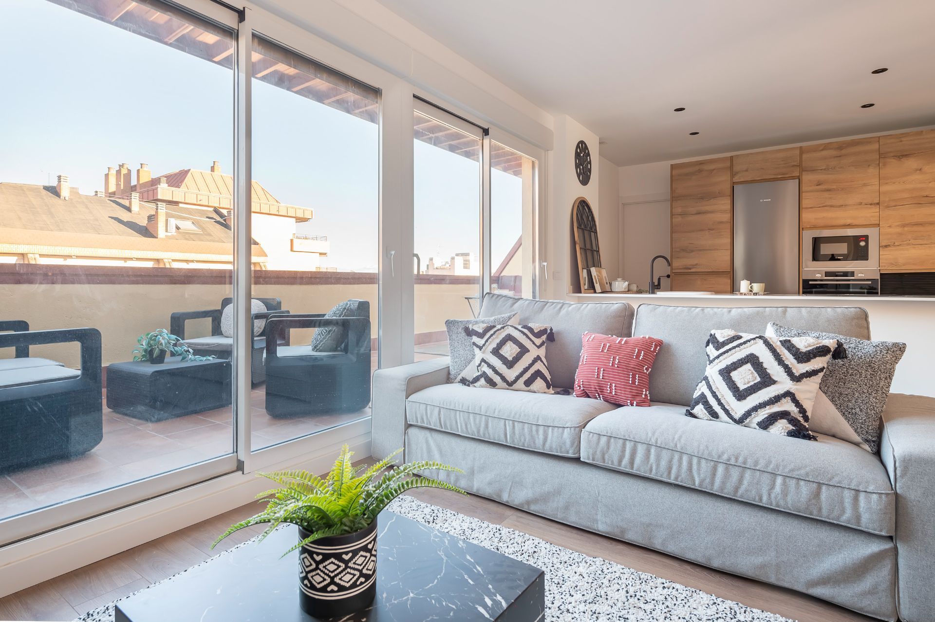 Sala d'estar de Àtic en venda en  Madrid Capital amb Aire condicionat, Calefacció i Terrassa