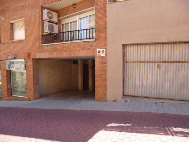 Garaje en Alquiler en Passatge Serral, 14 en Centre